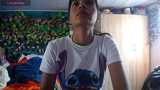 Samara Beltran online show from 02-15-25, 03:50