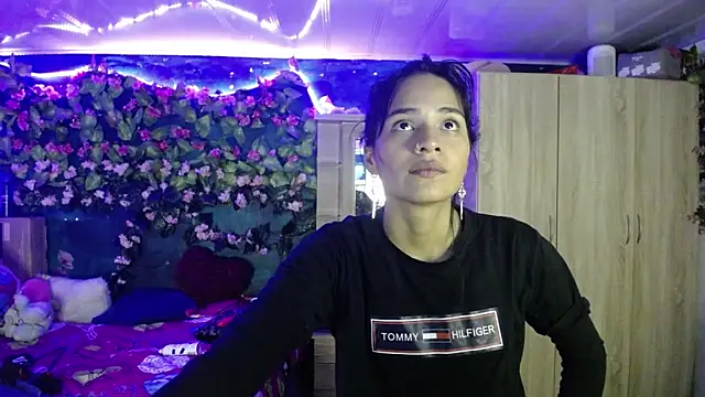 Samara Beltran online show from 02-22-25, 03:34