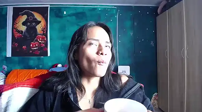 Samara Beltran online show from 03-13-25, 05:28