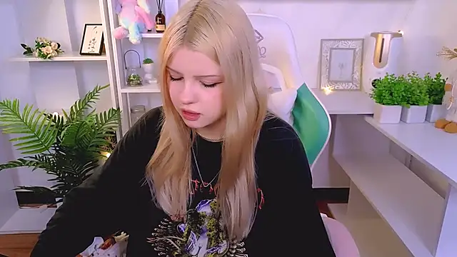 Grace and  Jacob online show from 02-27-25, 04:10