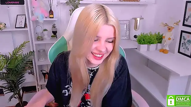 Grace and  Jacob online show from 03-08-25, 02:12