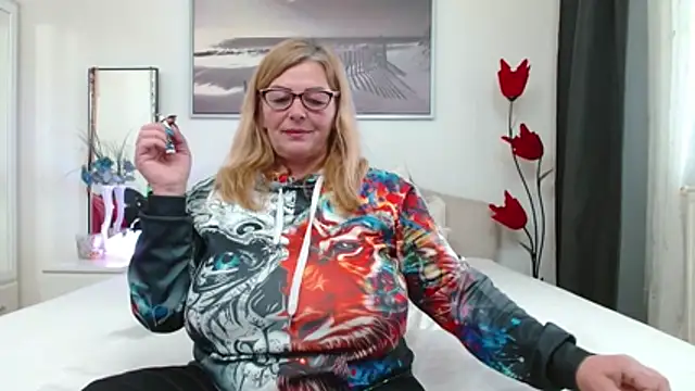 YulliaMilf online show from 02-27-26, 10:15