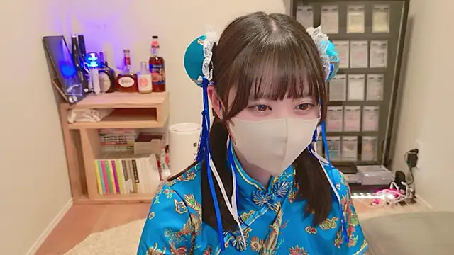 HIKARI x0 online show from 05-01-26, 02:21