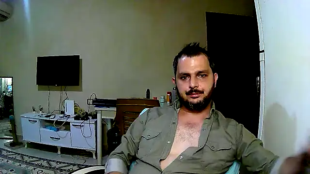 Snapshot of Coldskull69 chatting on 10-18-25, 05:35 Coldskull69 online show from 10-18-25, 05:35