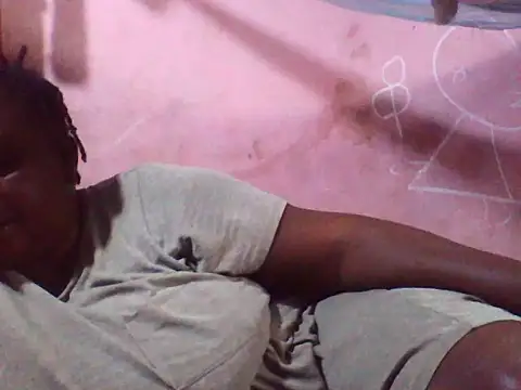 Snapshot of big_clits chatting on 04-16-26, 02:29 big clits online show from 04-16-26, 02:29