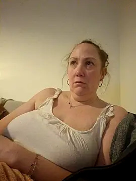 Wisie Cutie online show from 02-17-25, 09:52