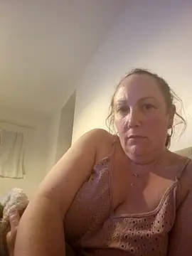 Wisie Cutie online show from 03-11-25, 11:04