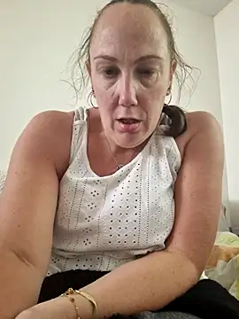 Wisie Cutie online show from 09-22-25, 02:30