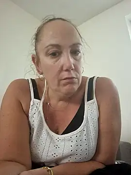 Wisie Cutie online show from 09-29-25, 02:33