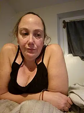 Wisie Cutie online show from 11-19-25, 11:16