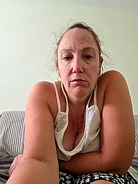 Wisie Cutie online show from 04-30-26, 01:39