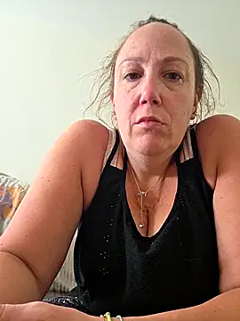 Wisie Cutie online show from 05-08-26, 12:10