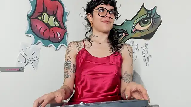 Snapshot of trinitty chatting on 04-19-26, 06:10 trinitty online show from 04-19-26, 06:10