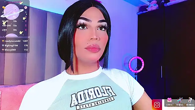 AiishaRose online show from 12-30-24, 01:03