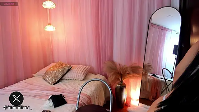 Snapshot of soyemi chatting on 03-17-26, 12:04 soyemi online show from 03-17-26, 12:04