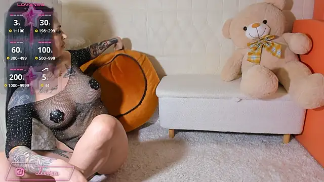 Snapshot of naughtycleo chatting on 03-07-26, 04:20 naughtycleo online show from 03-07-26, 04:20