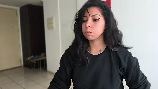 Snapshot of Diosagata chatting on 06-13-26, 01:53 Diosagata online show from 06-13-26, 01:53