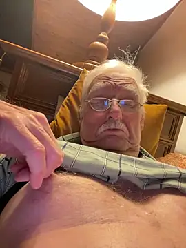 Steffibi1954 online show from 11-17-25, 08:25