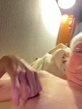 Steffibi1954 online show from 12-14-25, 02:39