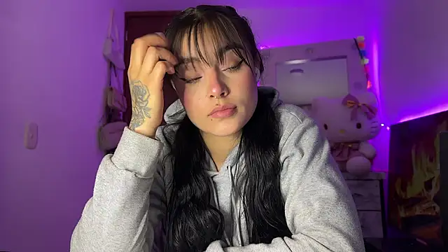 salome polaniiee online show from 11-23-25, 06:57