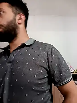 Snapshot of Rakiyy34 chatting on 09-12-25, 01:11 Rakiyy34 online show from 09-12-25, 01:11