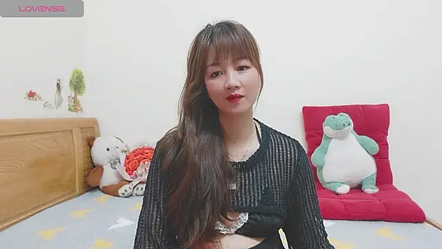 Holygirlsweet777 online show from 12-19-24, 01:18