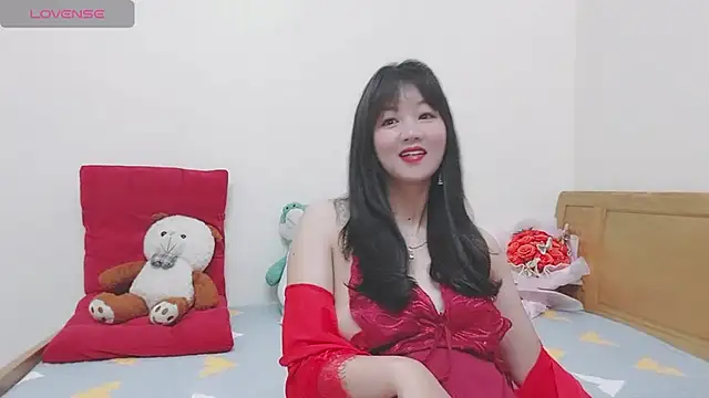 Holygirlsweet777 online show from 02-10-25, 01:35