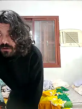 Snapshot of CrisSexShy chatting on 09-27-25, 04:06 CrisSexShy online show from 09-27-25, 04:06