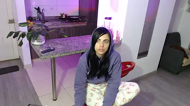 i am nina  online show from 12-11-24, 10:25