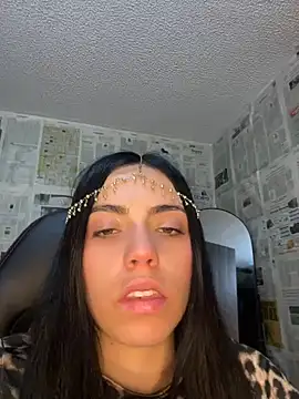 i am nina  online show from 05-16-26, 02:19