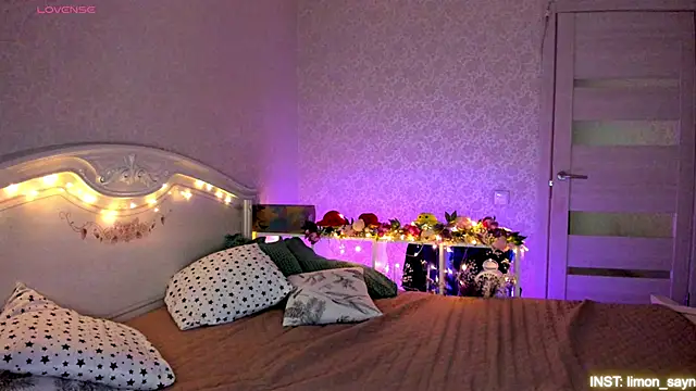 LillyMoure  online show from 05-01-26, 11:20