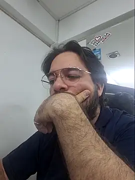 Snapshot of specialguests chatting on 10-30-25, 05:13 specialguests online show from 10-30-25, 05:13