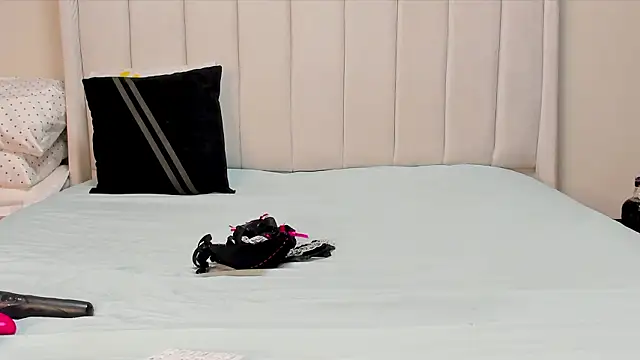  heavenlysent online show from 03-05-26, 04:19