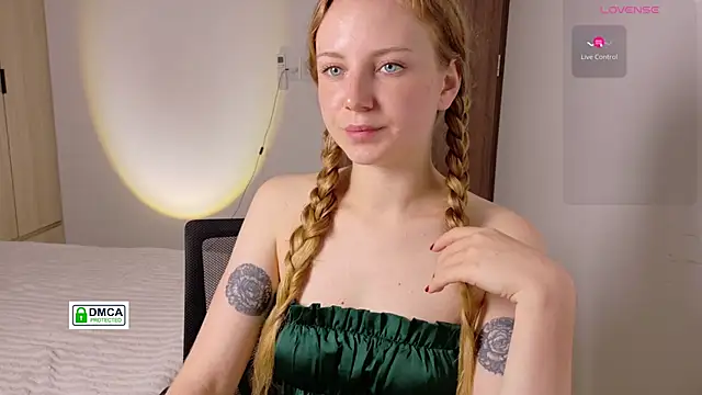 Snapshot of RedFires chatting on 03-03-26, 07:25 RedFires online show from 03-03-26, 07:25