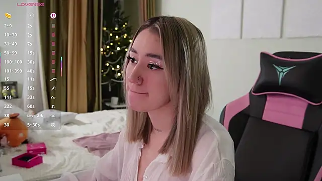 Fiona-Love online show from 12-20-25, 05:20