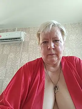 EffectFiona online show from 06-19-26, 04:17