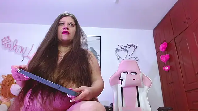 Amelie Rousell online show from 12-02-25, 01:22