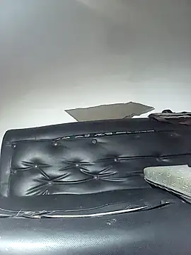 Snapshot of Gegeix chatting on 10-12-25, 01:48 Gegeix online show from 10-12-25, 01:48