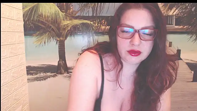 Snapshot of Queen__Natasha chatting on 04-21-26, 09:50 Queen Natasha online show from 04-21-26, 09:50