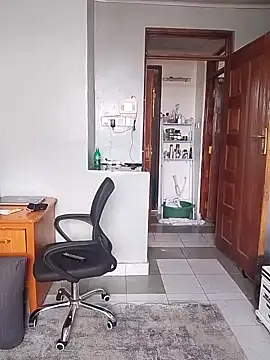 Prettybecs online show from 11-29-25, 07:55