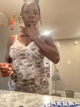 wishwashhy22 online show from 11-18-25, 07:18