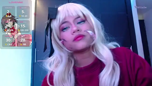 Snapshot of violetagrey_ chatting on 10-22-25, 12:00 violetagrey online show from 10-22-25, 12:00