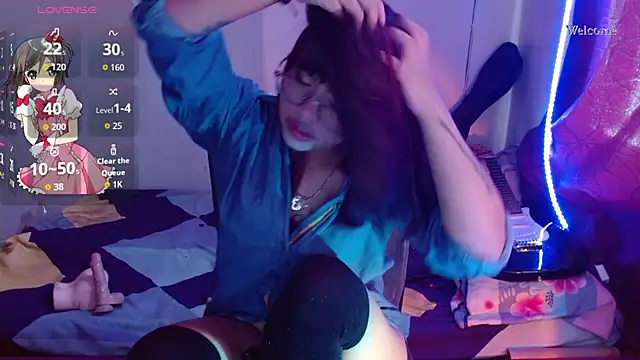 Snapshot of violetagrey_ chatting on 11-10-25, 05:12 violetagrey online show from 11-10-25, 05:12