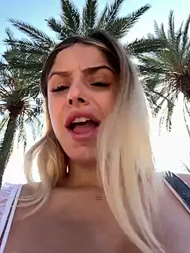 BritneyDimond online show from 12-20-24, 10:49