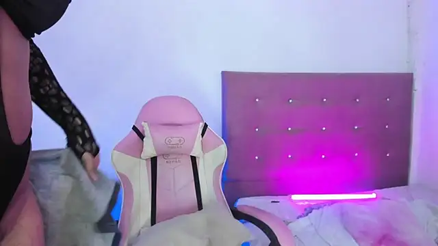 Snapshot of OSORIOMAFE chatting on 02-12-26, 06:08 OSORIOMAFE online show from 02-12-26, 06:08