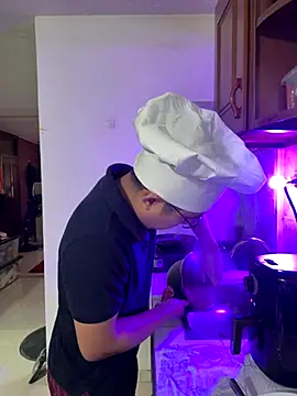 andrewmhilton  online show from 10-21-25, 07:36