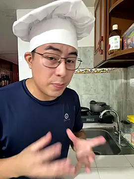 andrewmhilton  online show from 12-05-25, 05:53