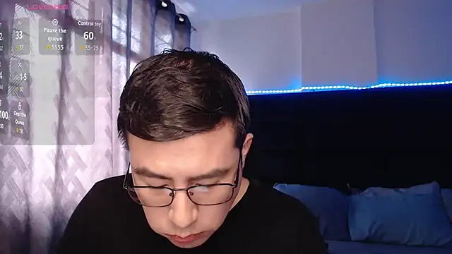 andrewmhilton  online show from 05-04-26, 04:58