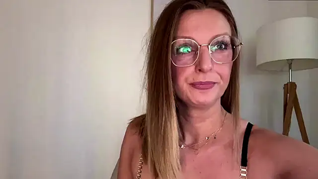 Snapshot of HornyJudith chatting on 03-30-26, 06:03 HornyJudith online show from 03-30-26, 06:03