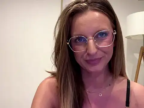 Snapshot of HornyJudith chatting on 04-15-26, 06:15 HornyJudith online show from 04-15-26, 06:15